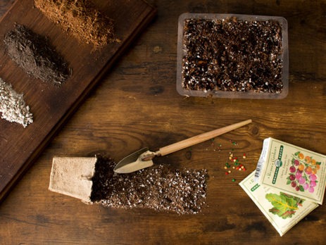 How to Make Your Own Seedling Soil with the LED Indoor-Herb Garden