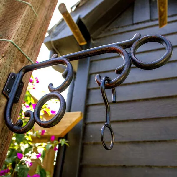 Black Hammer Planter Bracket, Lindsey, 12"